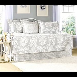 Daybed bedding set